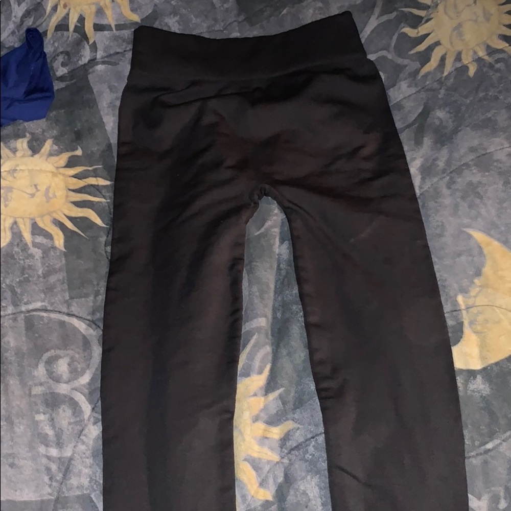 Gray leggings. No tag.